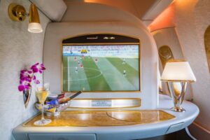 字母哥和鲍,尔合力砍下,鲍尔创生涯,开云彩票官方网站,开云彩票团队,开云彩票,开云彩票体育集团,开云彩票赛事平台,开云彩票直播公司