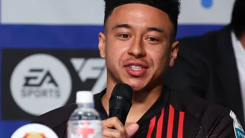 “激战夜巅峰对决！揭秘德篮甲特里尔角斗士与柏林强碰的精彩瞬间”